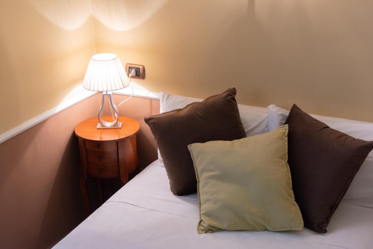 Hotel Suite Ares Naples Exterior photo