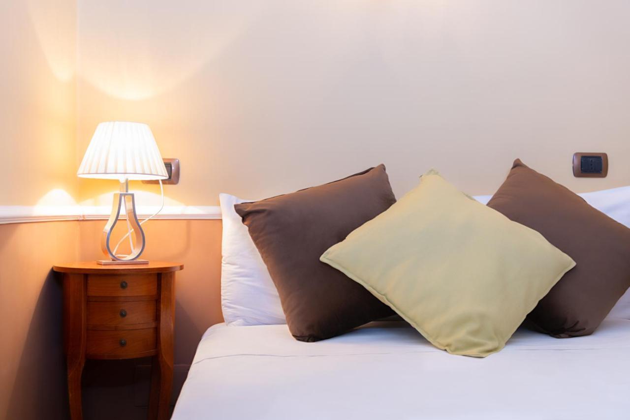 Hotel Suite Ares Naples Exterior photo