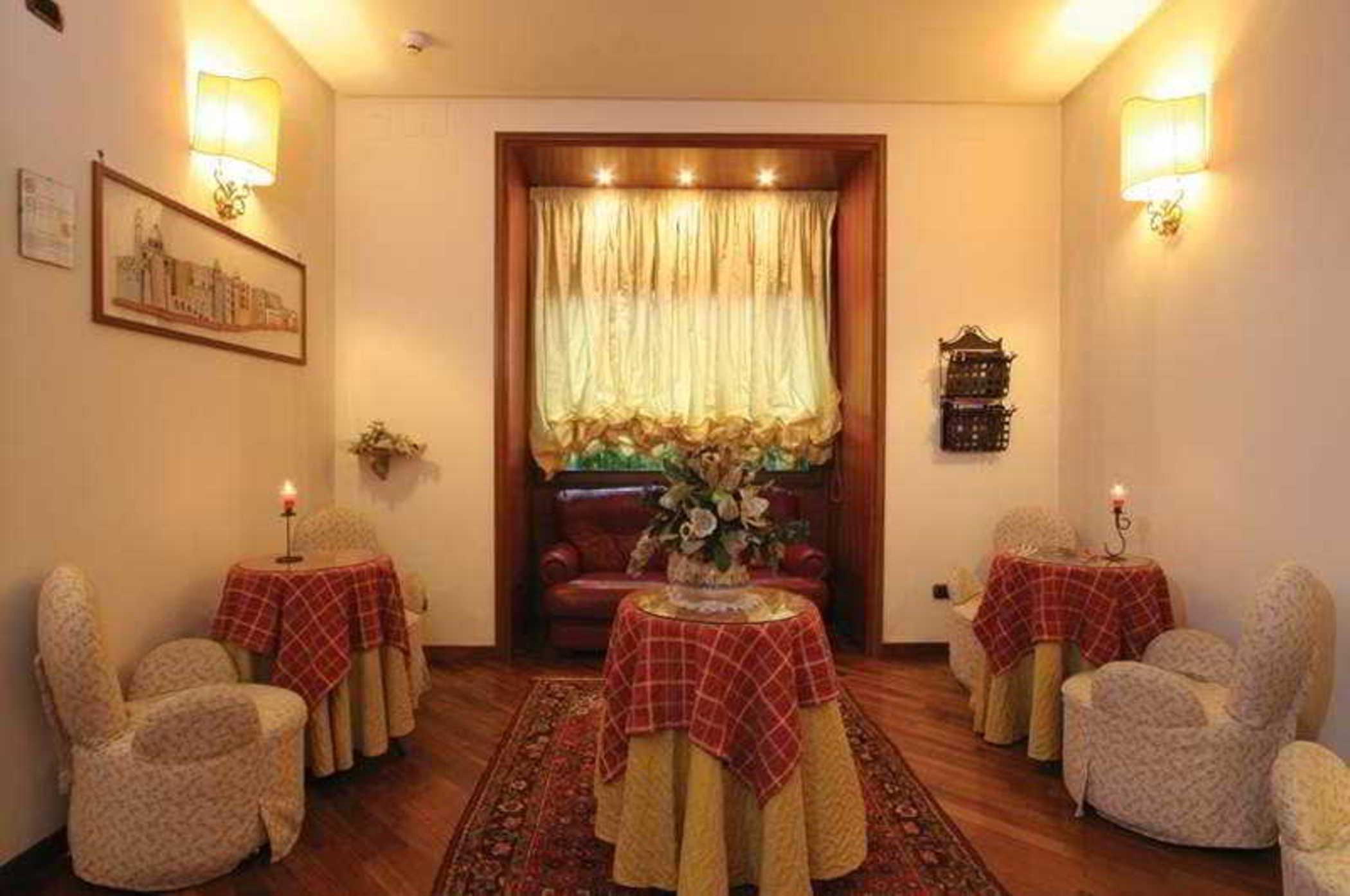 Hotel Suite Ares Naples Exterior photo