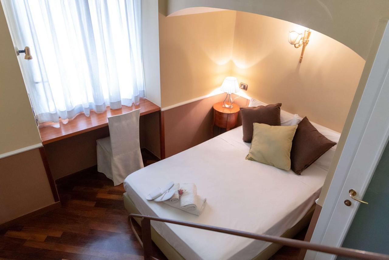 Hotel Suite Ares Naples Exterior photo